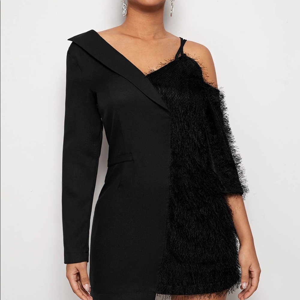 SHEIN! Black cold shoulder